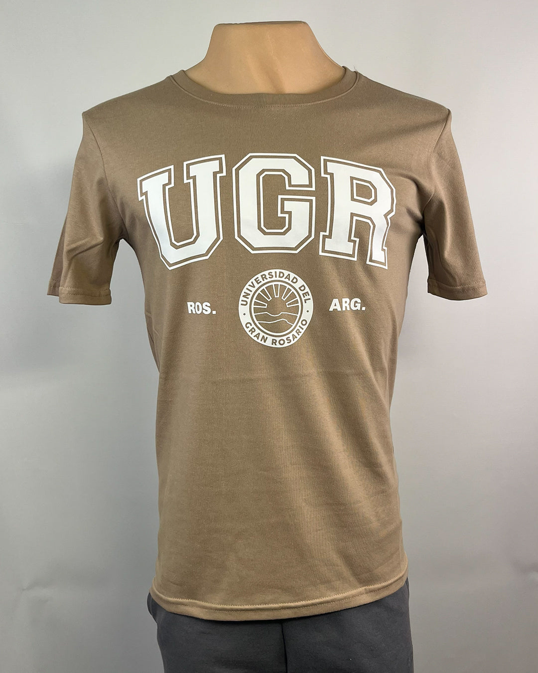 Remera UNIV. WHITE - BEIGE