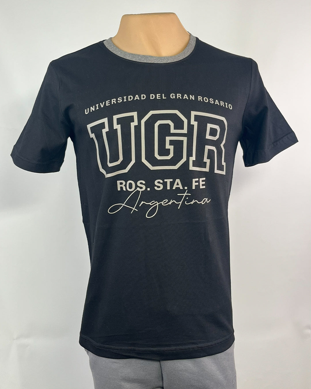Remera UNIV. GRAY BLACK - NEGRO C/GRIS