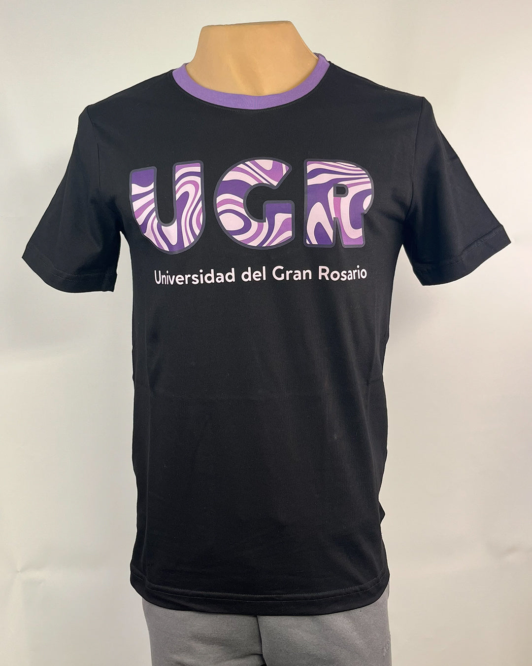 Remera UGR PSICO NEGRO Y VIOLETA